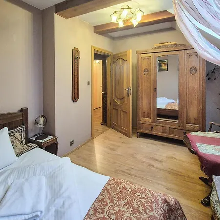 Apartment 2 Bedroom Beautiful In Obryta
